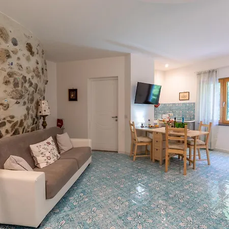 O'mulin Via Fiume 2 Incrocio Pontone